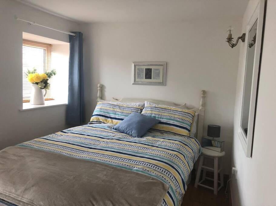 Seaton, Devon, Two Bed Apartment, Just Off The Sea Front. Bagian luar foto