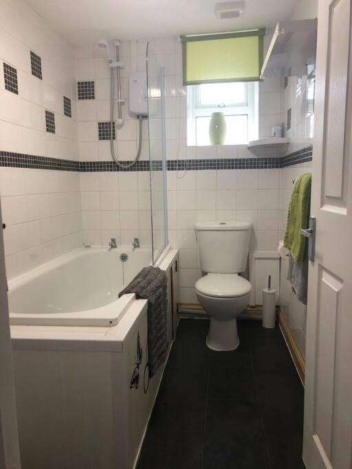 Seaton, Devon, Two Bed Apartment, Just Off The Sea Front. Bagian luar foto