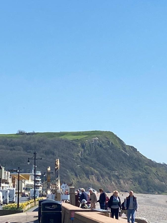 Seaton, Devon, Two Bed Apartment, Just Off The Sea Front. Bagian luar foto