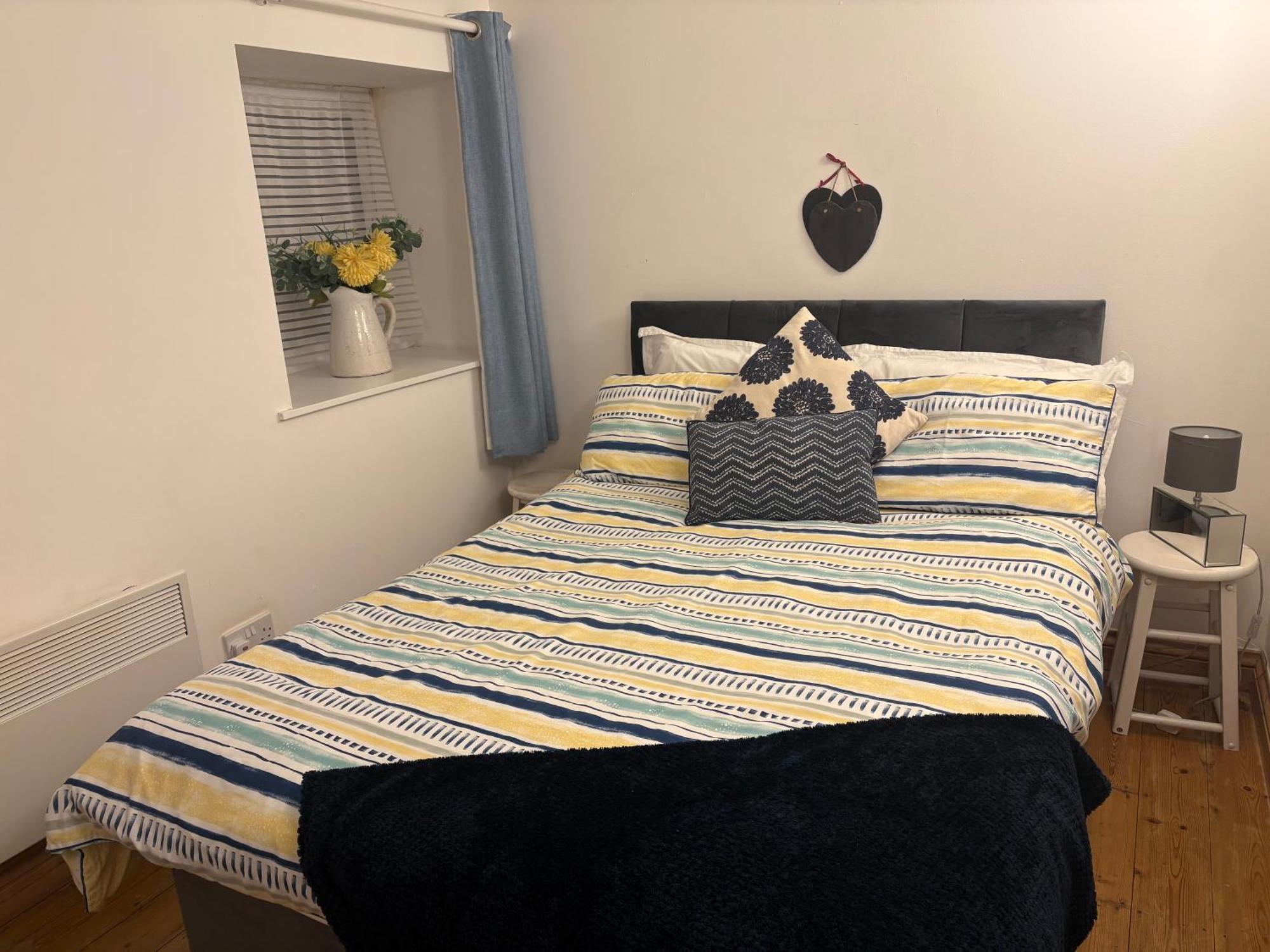 Seaton, Devon, Two Bed Apartment, Just Off The Sea Front. Bagian luar foto